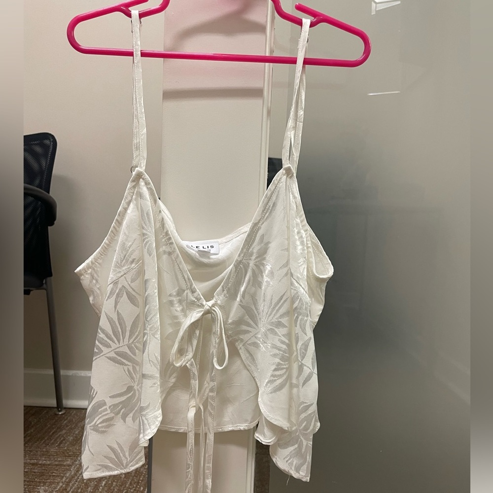 Ivory flowy crop top size small